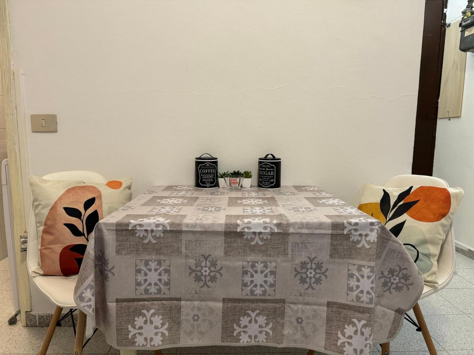 Cozy Tiny Apartment In 밀라노 외부 사진